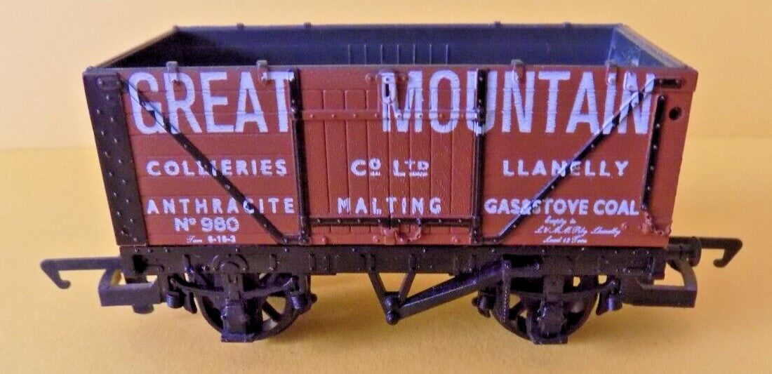 R199 HORNBY End door tipping wagon 