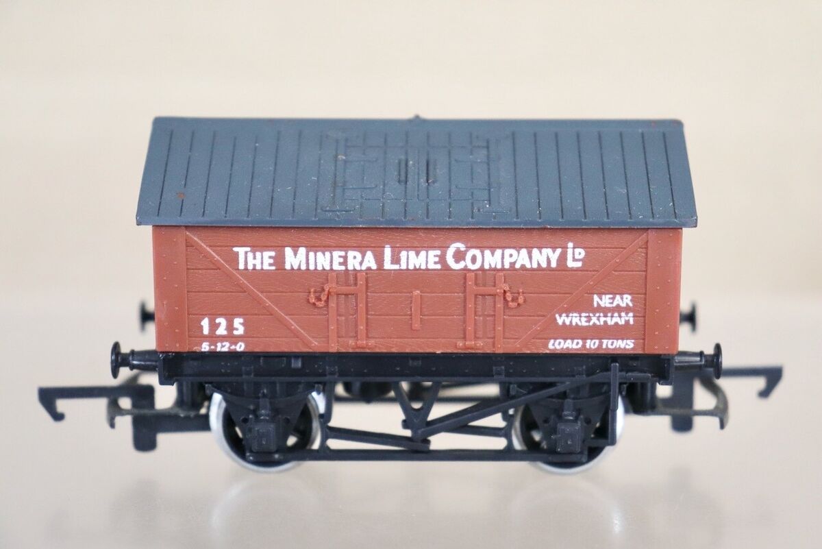 R211 HORNBY  Lime wagon 
