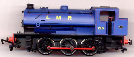 R2151A HORNBY Longmoor Military Railway Class J94 W.D. Austerity 0-6-0ST 
