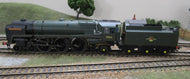 R2565-P01 HORNBY Britannia ‘Oliver Cromwell’ No.70013 NRM Special Edition - BOXED