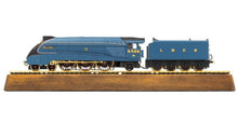 R3612 Hornby 80th Anniversary of World Steam Record pack with gold-plated Class A4 4468 "Mallard" and commemorative box set - BOXED