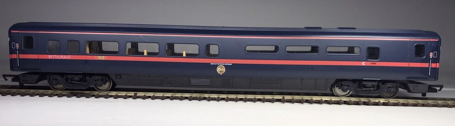 R4076B HORNBY  Mk4 (G) Catering Coach 10308 in GNER Livery  - BOXED