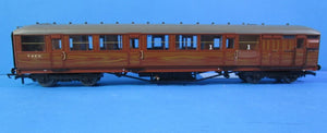 R4862A-P01 HORNBY LNER Gresley 61'6" Brake corridor composite renumbered as 7690 - UNBOXED