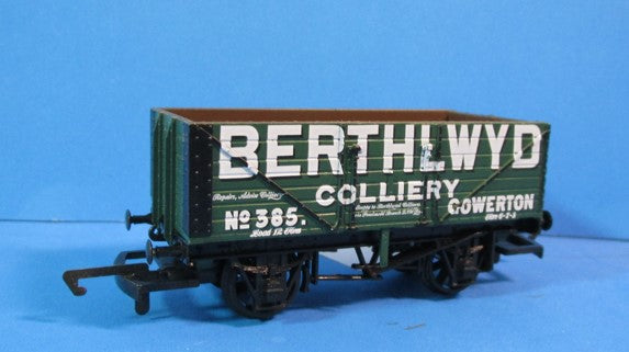 R6068 HORNBY  