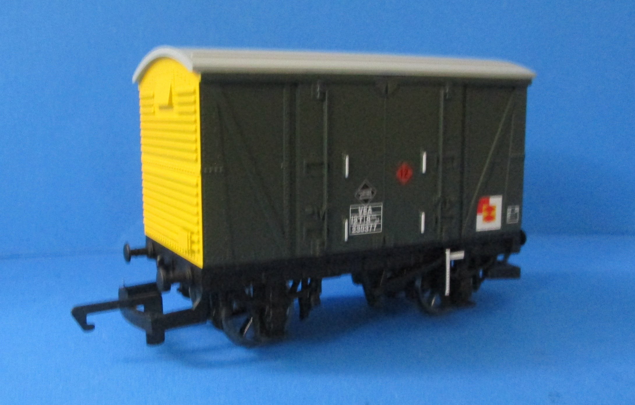 R6179 HORNBY BR VEA Van Sub Sector 230377 - BOXED