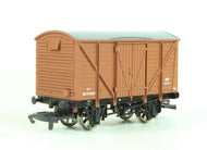 R6186A HORNBY B.R Single Vent Van B777387 - BOXED