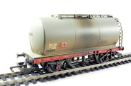 R6396 HORNBY Esso Tank Wagon (TTA) ESSO61339 (Heavily Weathered) - BOXED