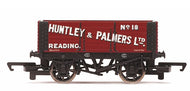 R6814 HORNBY Six plank open wagon "Huntley and Palmers Ltd, Reading"- BOXED