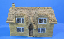 R8513 HORNBY SKALEDALE "The Vicarage" - UNBOXED