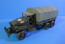 BMTVSET02 Military Vehicles and personnel - UNBOXED