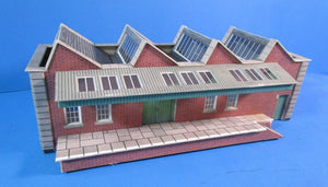UB039 Small warehouse with loading bay