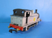 W2203-P02 WRENN Class R1 0-6-0T "SHELL" in silver and black - UNBOXED