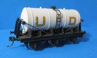 W4657-K01 WRENN 6 Wheel Tank Wagon "United Dairies" KADEE - UNBOXED
