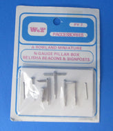 WPY7 W&T (PACCESSORY)   Pillar box, Belisha Beacon and signpost - N Gauge - unpainted