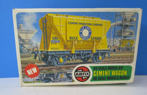 02662-8 Airfix Presflo Cement Wagon - unopened kit