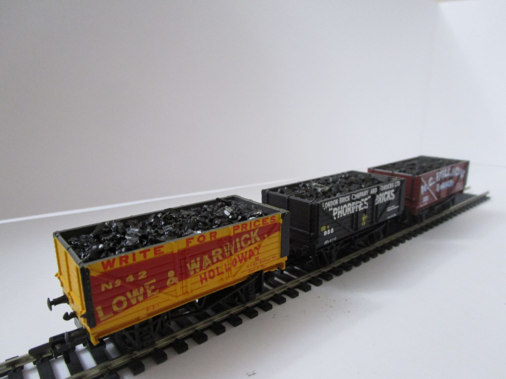 33-027 BACHMANN Coal Traders Classics(London)  7 Plank wagons 