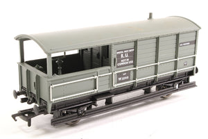 33-306 BACHMANN 20 ton toad brake van in BR light grey livery - BOXED