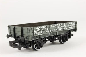 33-451 BACHMANN 3 Plank Wagon 170 in 'James Carter' Asphalt Manufacturers, Clitheroe. Grey Livery