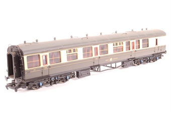 34-075B BACHMANN 60ft. Collett 1st & 3rd Class Brake Composite Coach 1656 in Great Western 'Hawksworth' Chocolate & Cream Livery