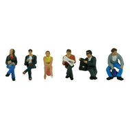 36-045 BACHMANN Station Passengers Sitting - OO Gauge