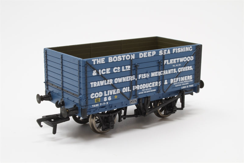 37-125 BACHMANN 8-plank end door wagon 