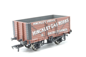 37-127 BACHMANN 8-plank end door wagon "Hinckley Gas Works" - Unboxed