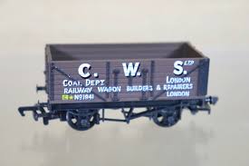37-129 MAINLINE 5 Plank Wagon C.W.S., London