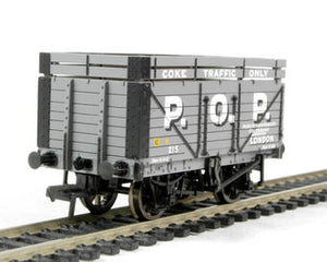 37-180A BACHMANN 7 plank wagon with coke rail in Pop London livery