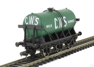 4F-031-025 DAPOL CWS 6 wheel Milk Tanker