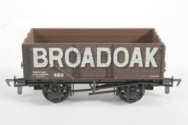 54381-3 AIRFIX (GMR) 7 Plank Open Wagon - "Broadoak"