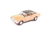 76COR3001 OXFORD DIECAST Ford Cortina Mk3 GL Gold