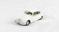 76JAG2002 OXFORD DIECAST Jaguar MKII Old English White