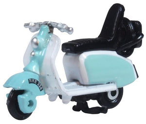 76SC001 OXFORD DIECAST Scooter Blue and White