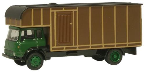 76TK006 OXFORD Bedford TK Horsebox/cattle wagon Green Brown