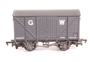 937414 MAINLINE  GWR 12T Double Vent Van 123507 - BOXED
