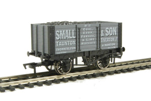 B771 DAPOL 7 plank private owner wagon "Small & Son" with coal load