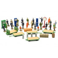 C012 DAPOL Station Accessories (Plastic kit) unpainted