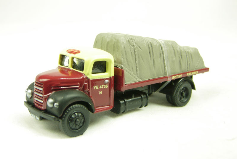 EM76301 CLASSIX Ford Thames ET6 flatbed with sheeted load in 