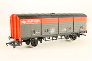R247 HORNBY BR Closed van. Railfreight livery - UNBOXED