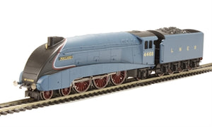 R3371 HORNBY Class A4 4-6-2 4468 "Mallard" in LNER garter blue - Railroad range DCC Ready. 8-pin socket