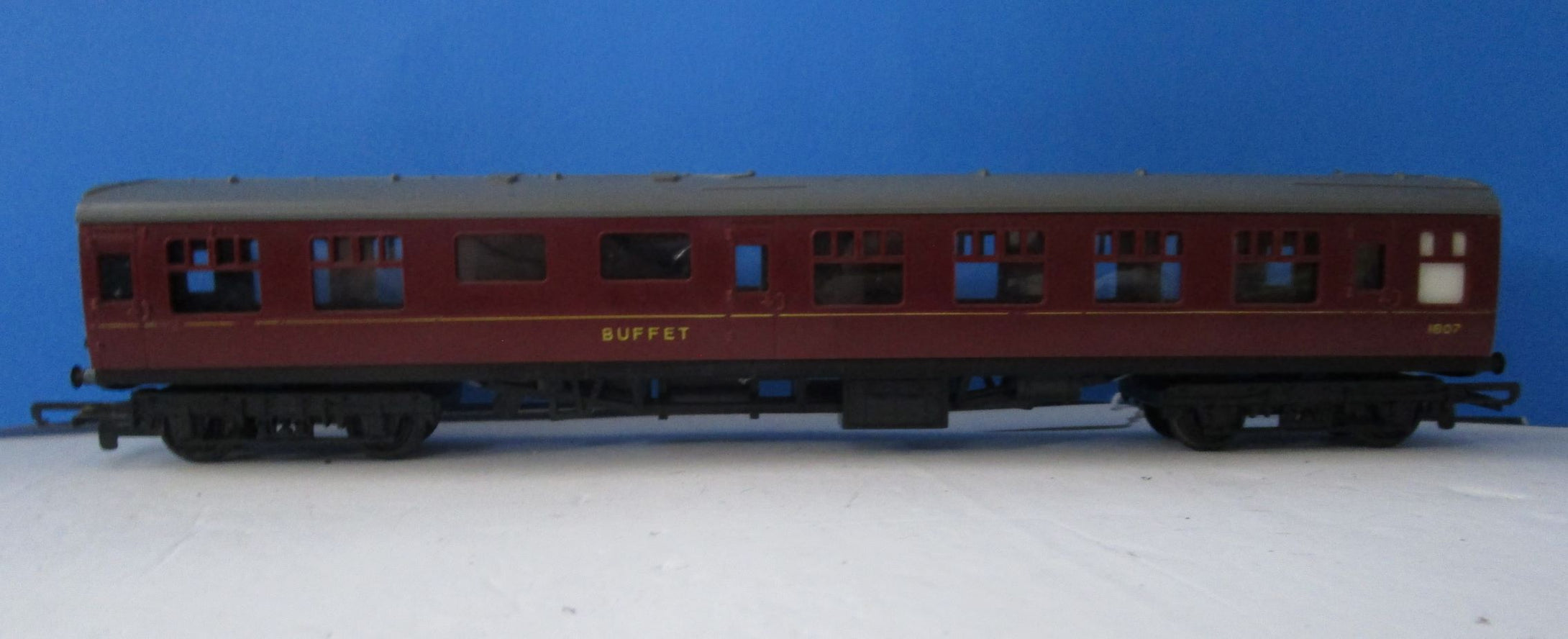 R424A HORNBY Mk1 Buffet Car 1807 in BR Maroon - UNBOXED