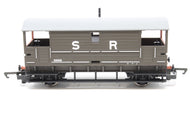 R6321 HORNBY  20 ton brake van in SR livery - BOXED