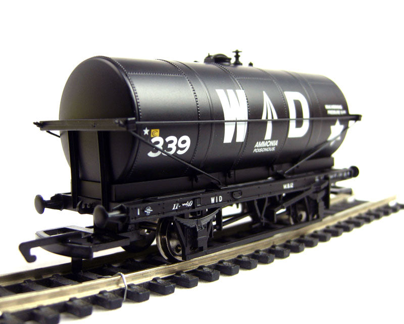 R6360 HORNBY 20 ton tank wagon in War Department livery