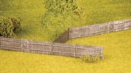 SS41 WILLS Feather Edge Board Fencing Kit (includes gates)