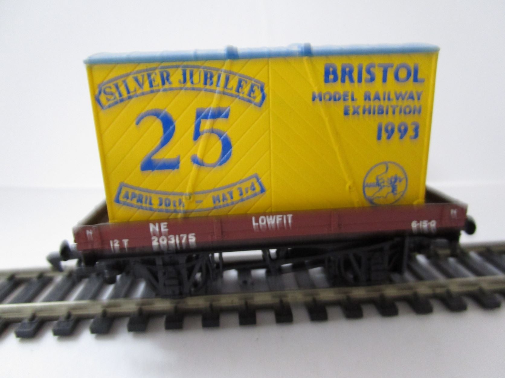 B000BRISTOLMRE DAPOL Conflat with Bristol Model Railway 1993 Silver Jubilee Exhibition Container
