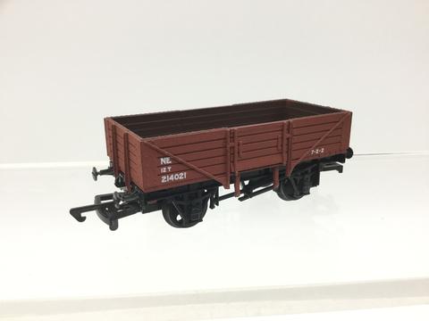 B13 DAPOL  5 plank LNER 12 ton red oxide open wagon 214021