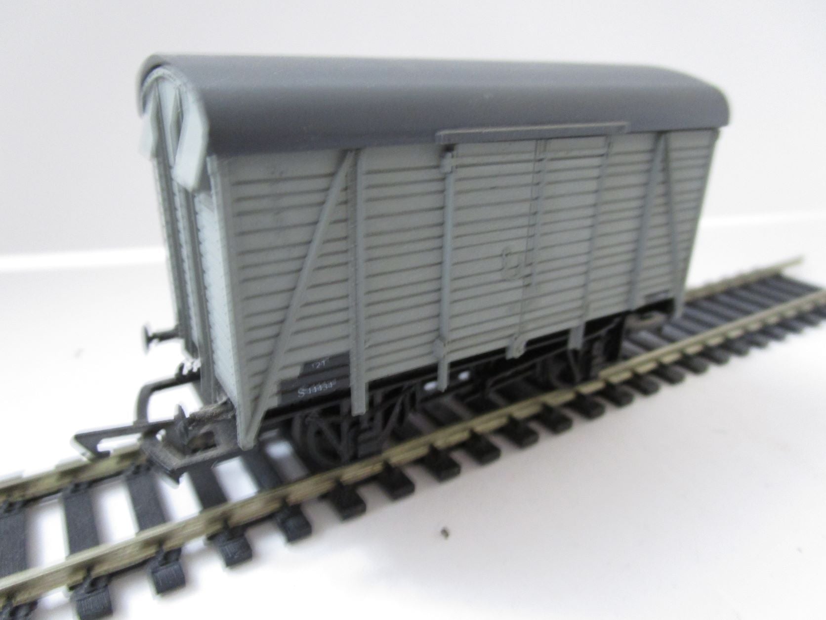 B16 DAPOL BR Southern grey 12 ton box vent van S44434 - BOXED