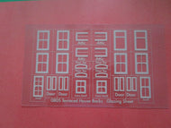 DG0805 DOWNSGLAZE   Terraced House Backs window frames on clear acetate (0 gauge)