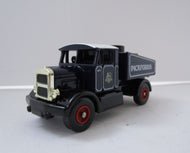 DG110000 CORGI LLEDO Scammell tractor "PICKFORDS" - UNBOXED