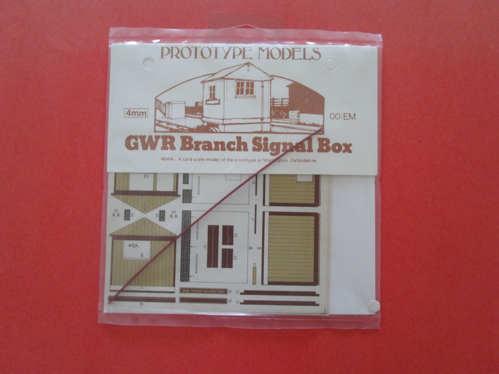 46W4 PROTOTYPE MODELS  GWR Branch Signal Box based on Watlington, Oxfordshire - card building kit - OO gauge